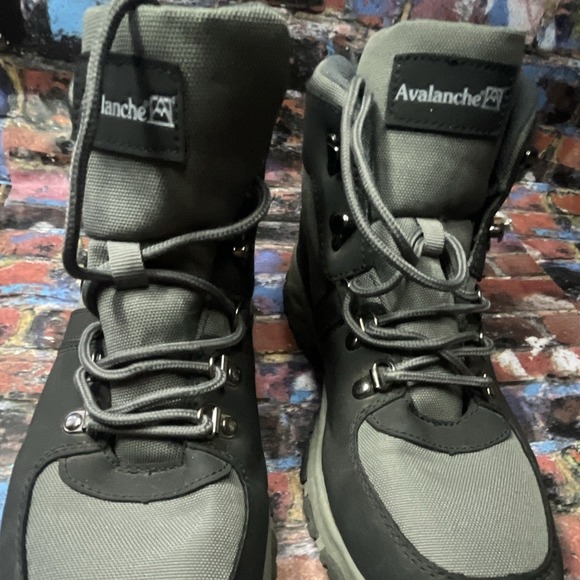 Avalanche Other - Avalanche Gray/Black Lace-Up Hiking Boots Rugged men's us 9